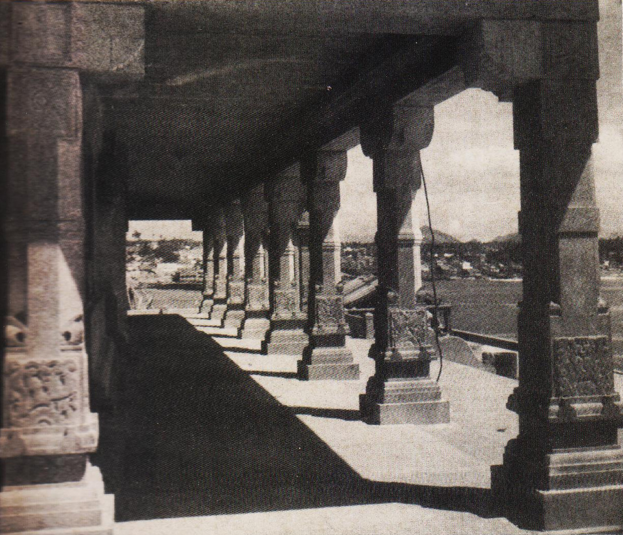 A view of the pilared outer Prakaram (corridor) of the Shripada Mandapamon its north-east.