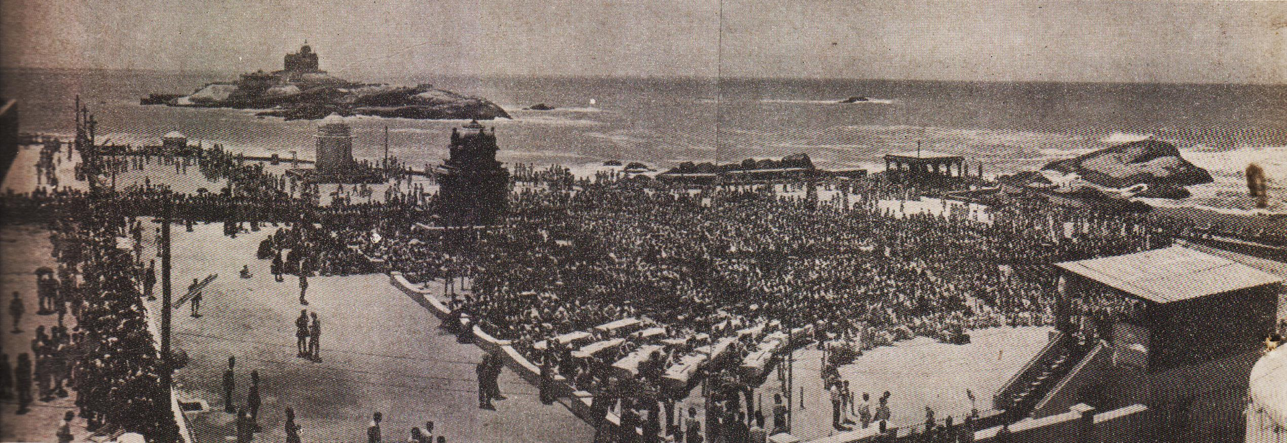 A panoramic view of the concourse of people participating in the Inaugural Function of the Vivekananda Rock Memorial.