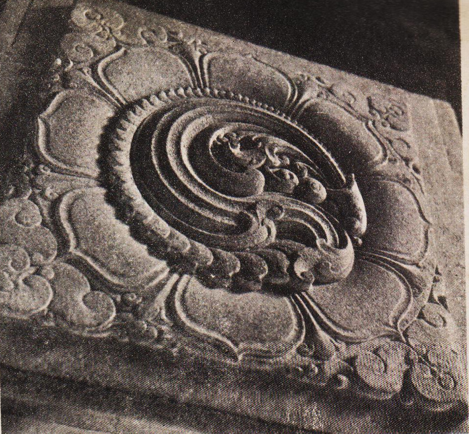 One of the several lotus designs projected on different faces of columns to be used in the Sabha Mandapam.